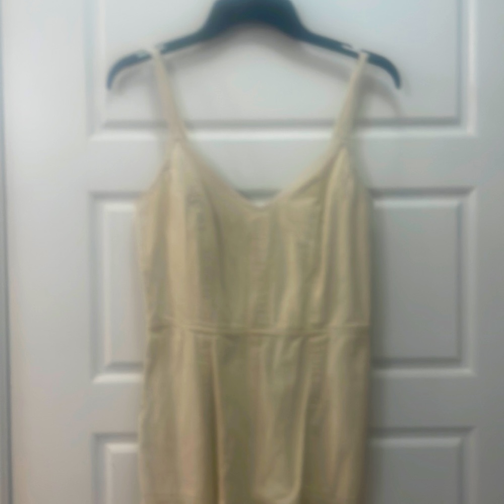 Universal Threads, linen, size small